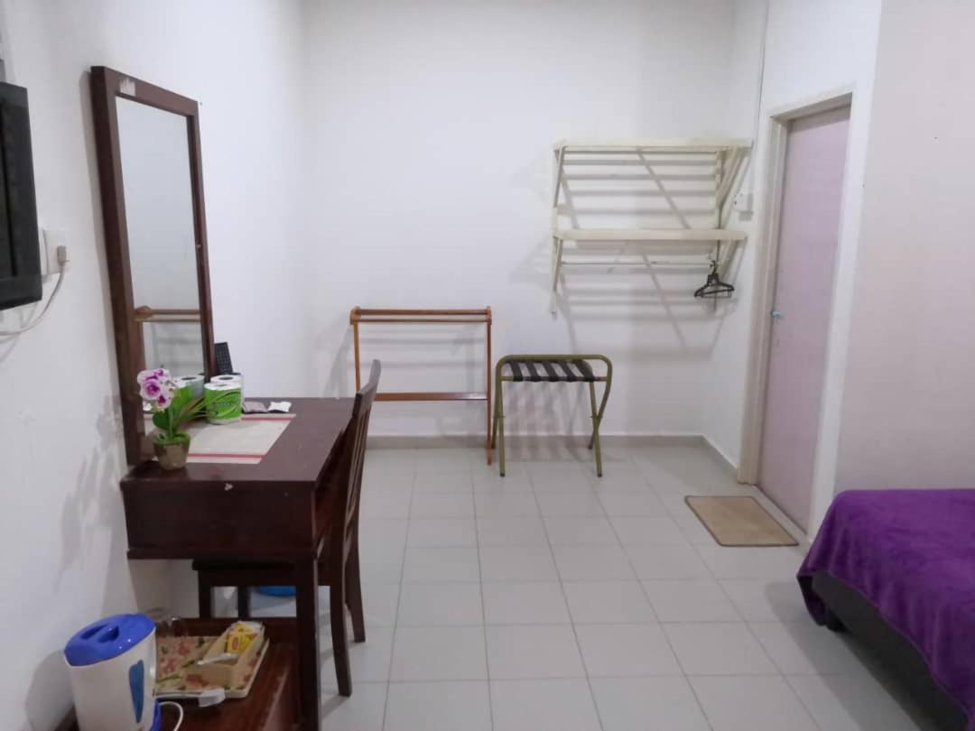 Huda Inn Pantai Cenang  Buitenkant foto