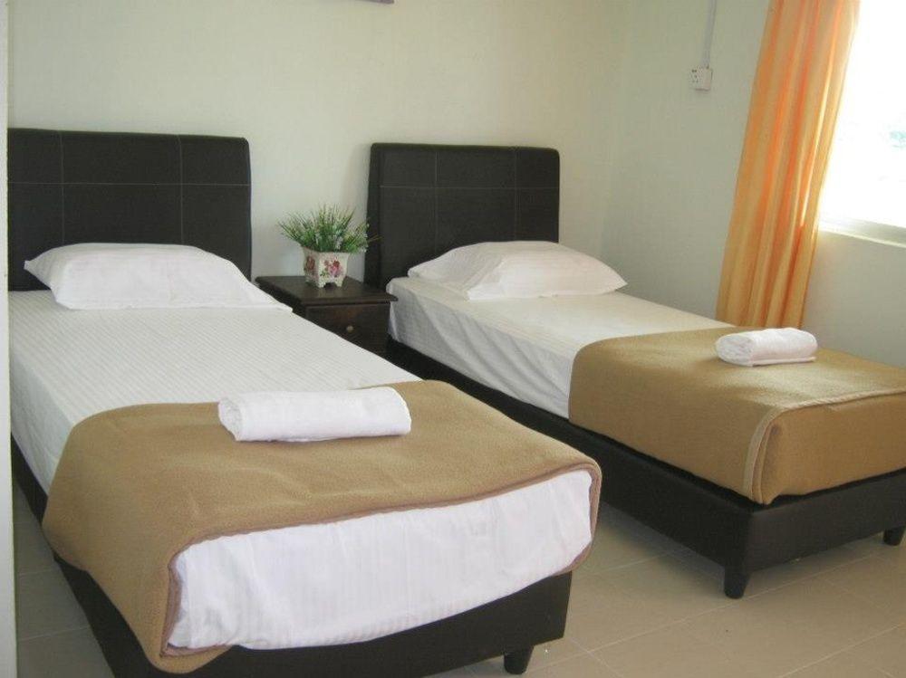Huda Inn Pantai Cenang  Buitenkant foto