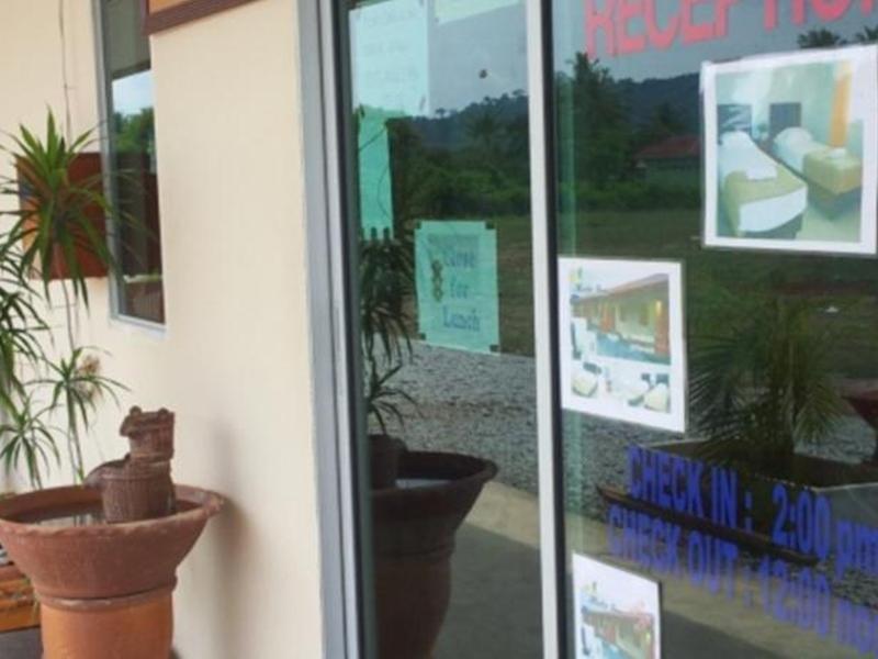 Huda Inn Pantai Cenang  Buitenkant foto