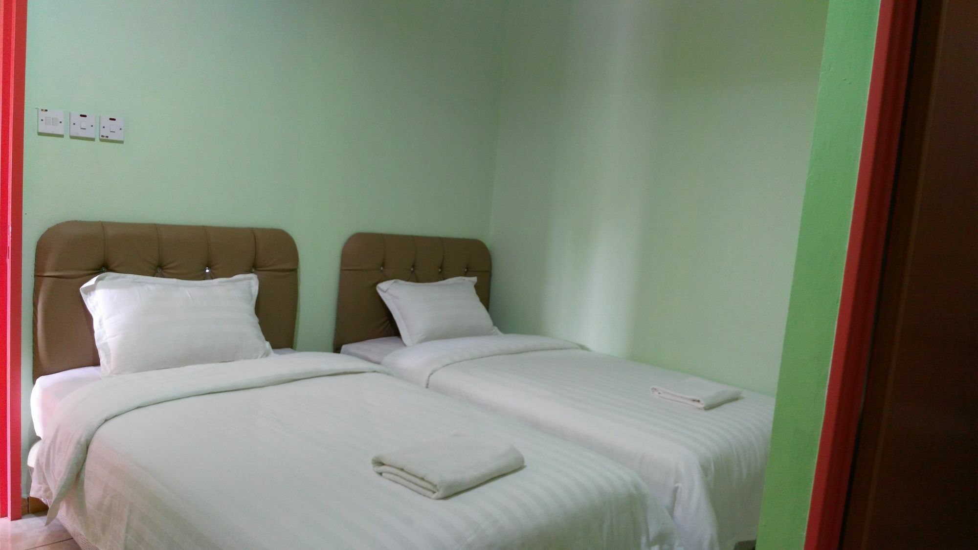 Huda Inn Pantai Cenang  Buitenkant foto
